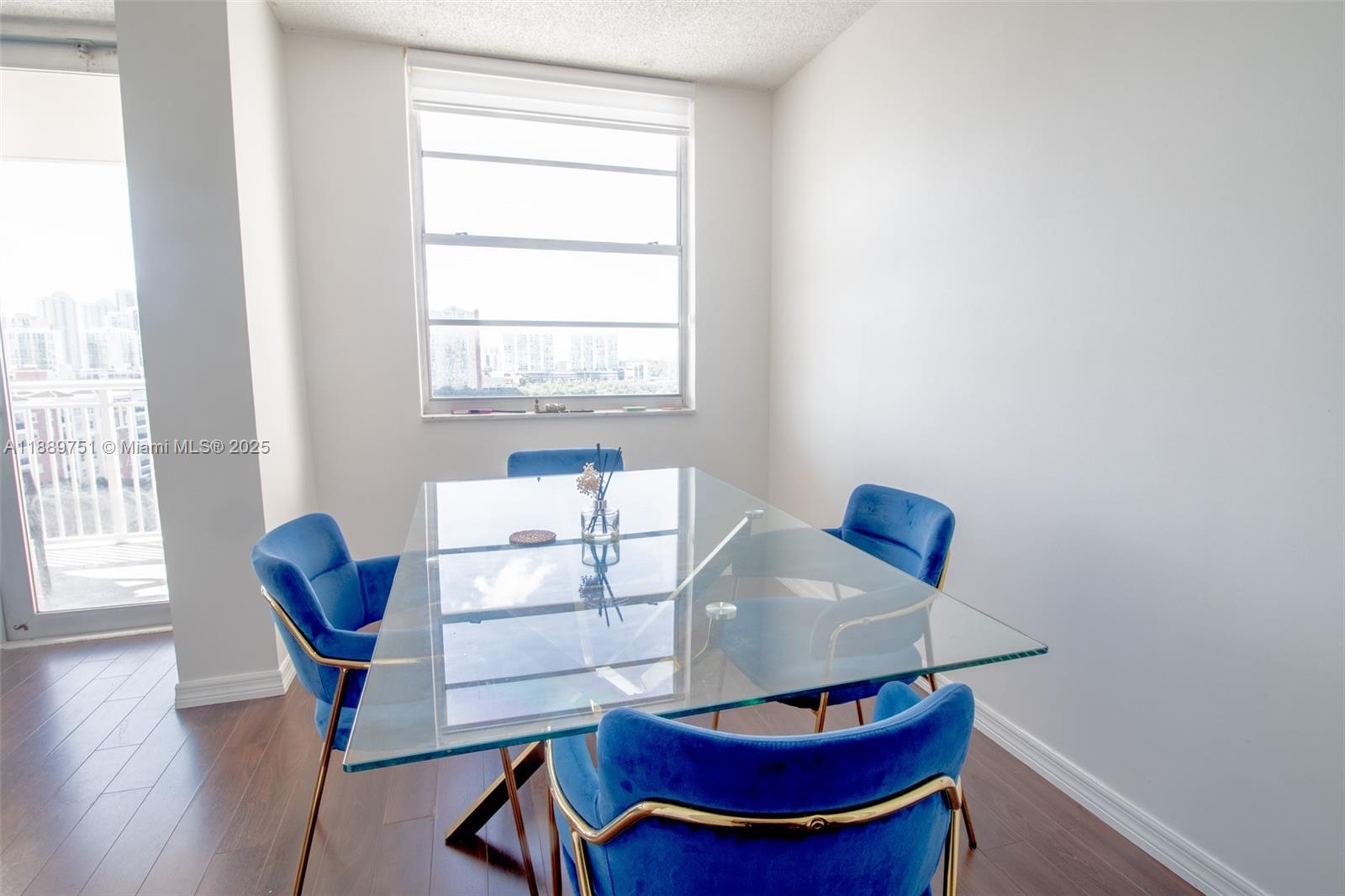 WINSTON TOWERS 100 CONDO - Residential