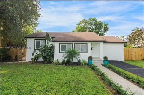 Photo of 470 NE 110th St, Miami, FL 33161 (MLS # A11924966)