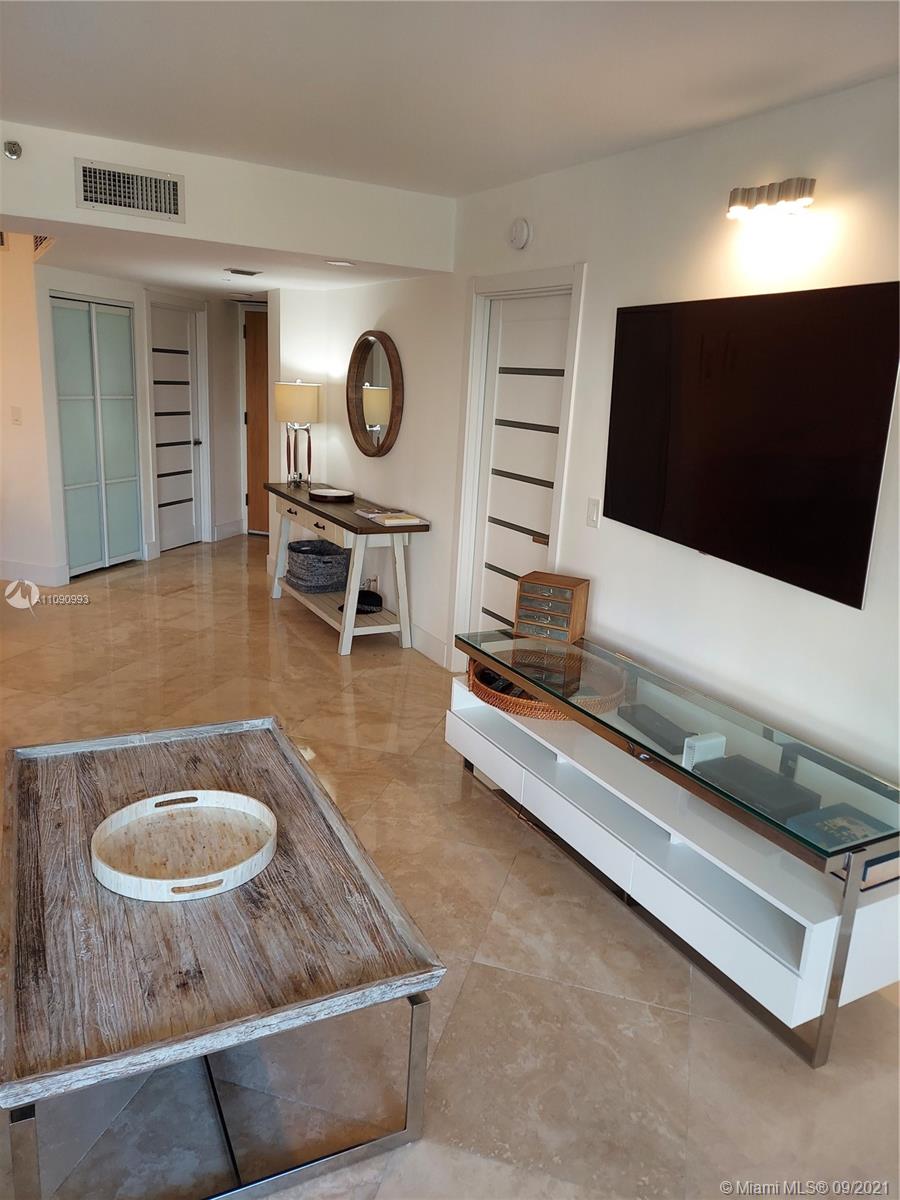 THE LANDMARK CONDO - Residential Lease