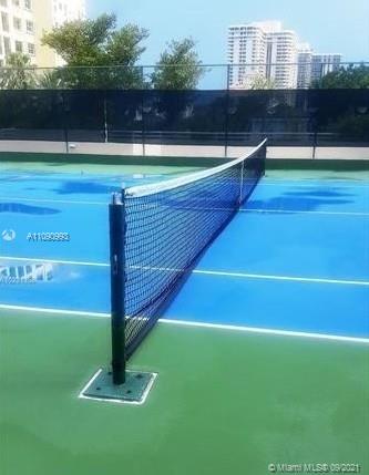 THE LANDMARK CONDO - Residential Lease