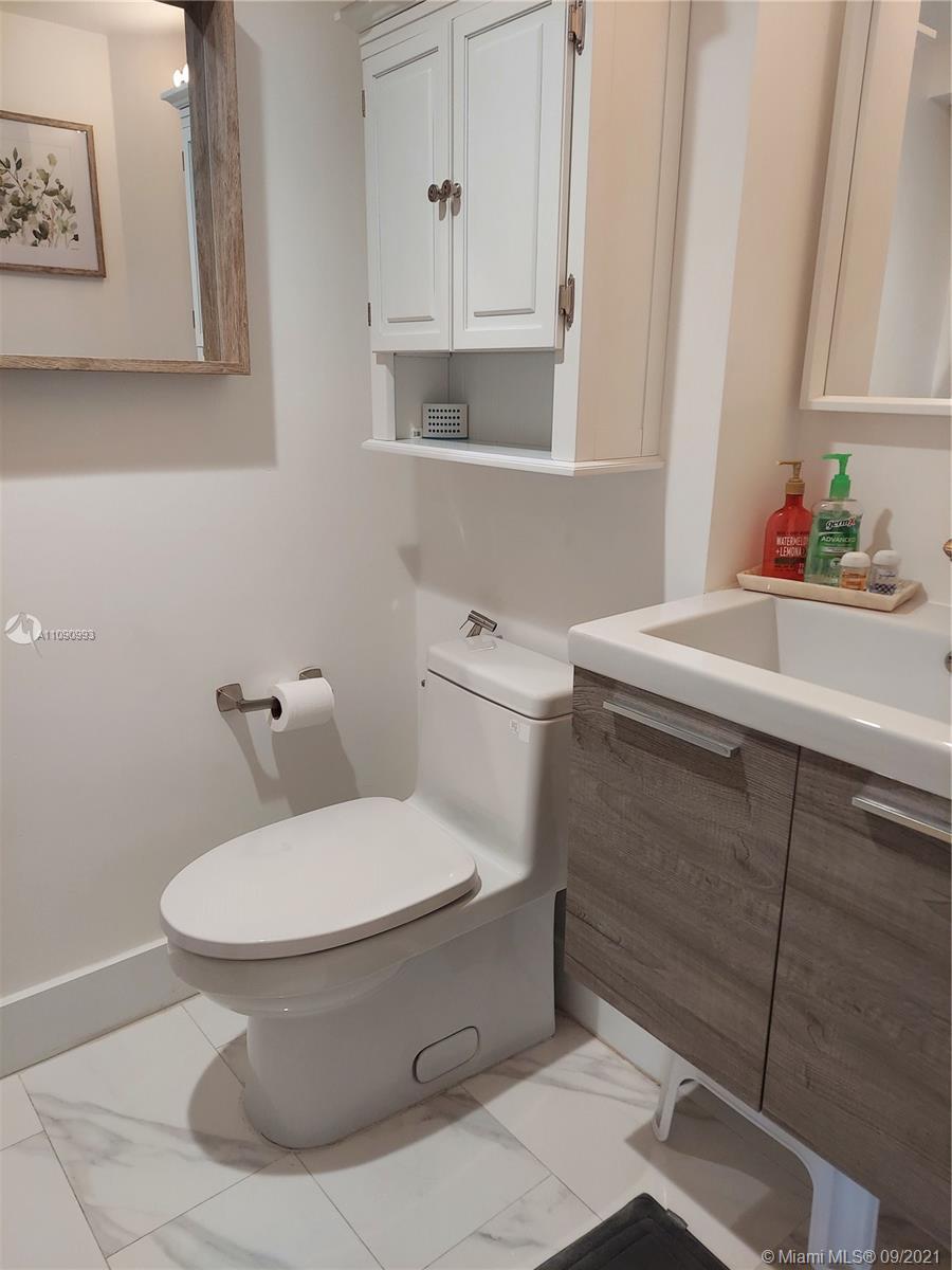 THE LANDMARK CONDO - Residential Lease