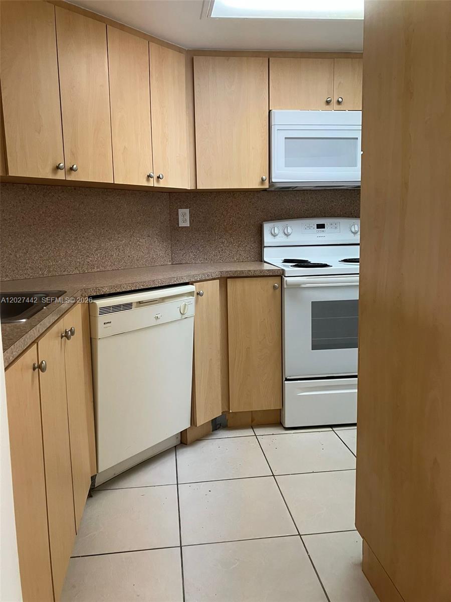 2803 N Course Dr 203