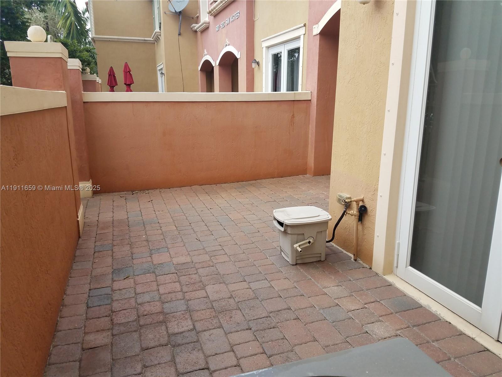 PEMBROKE CAY CONDO - Residential Lease