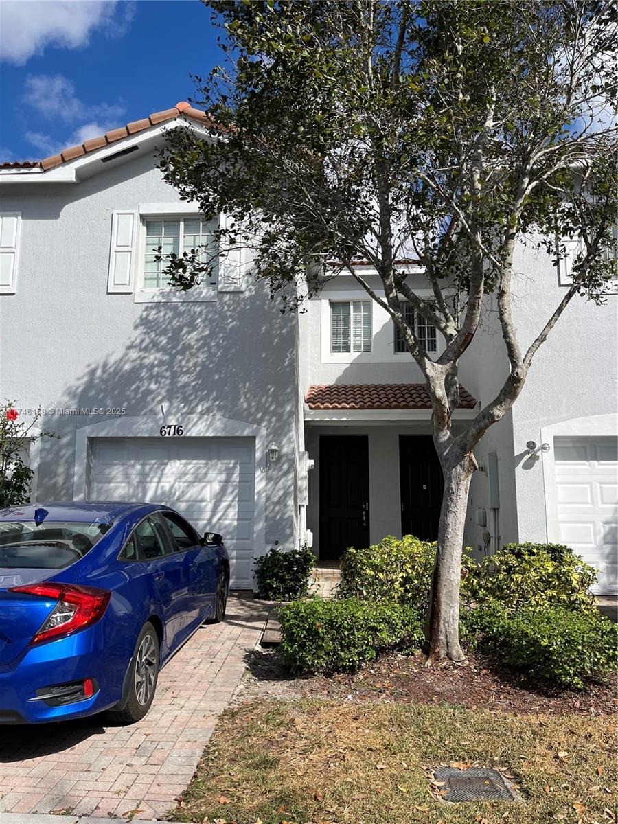Rental Property at 6716 Cypress Walk Ter 6716, Tamarac, Broward County, Florida - Bedrooms: 3 
Bathrooms: 3  - $2,550 MO.