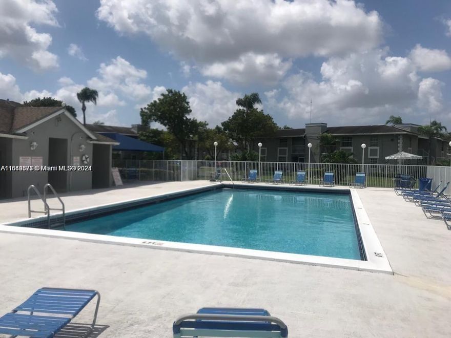 Excellent opportunity ,very nice 2/2 apartment, washer and dryer inside unit  , great to live or for investment. Gated community ,close to maim expressway and mall, school zone, don't. miss it