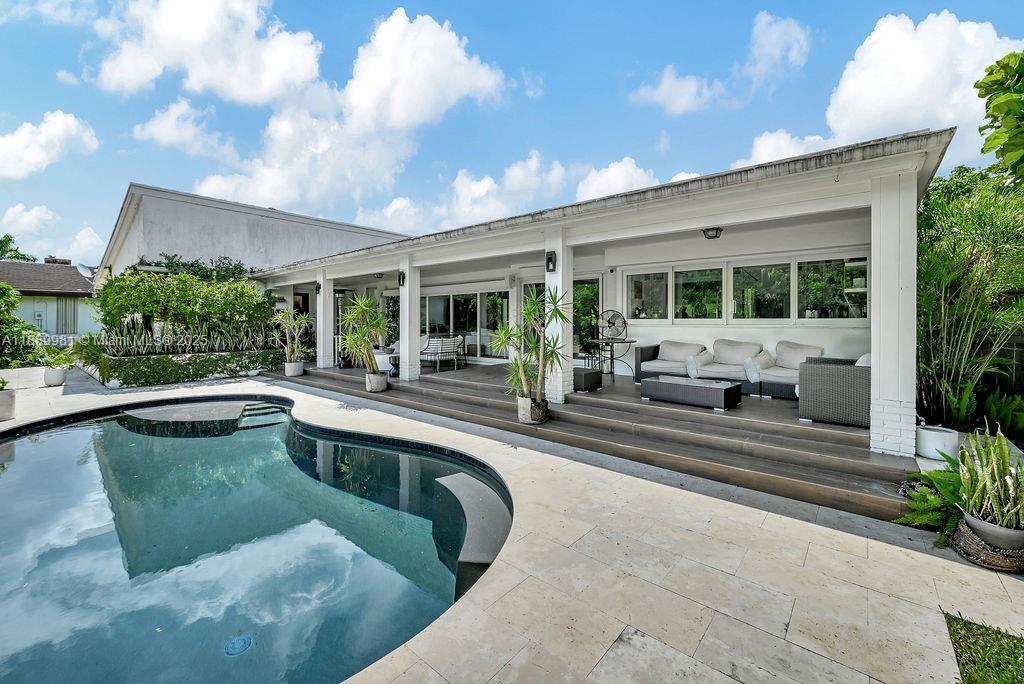 OLD CUTLER VILLAS - Residential
