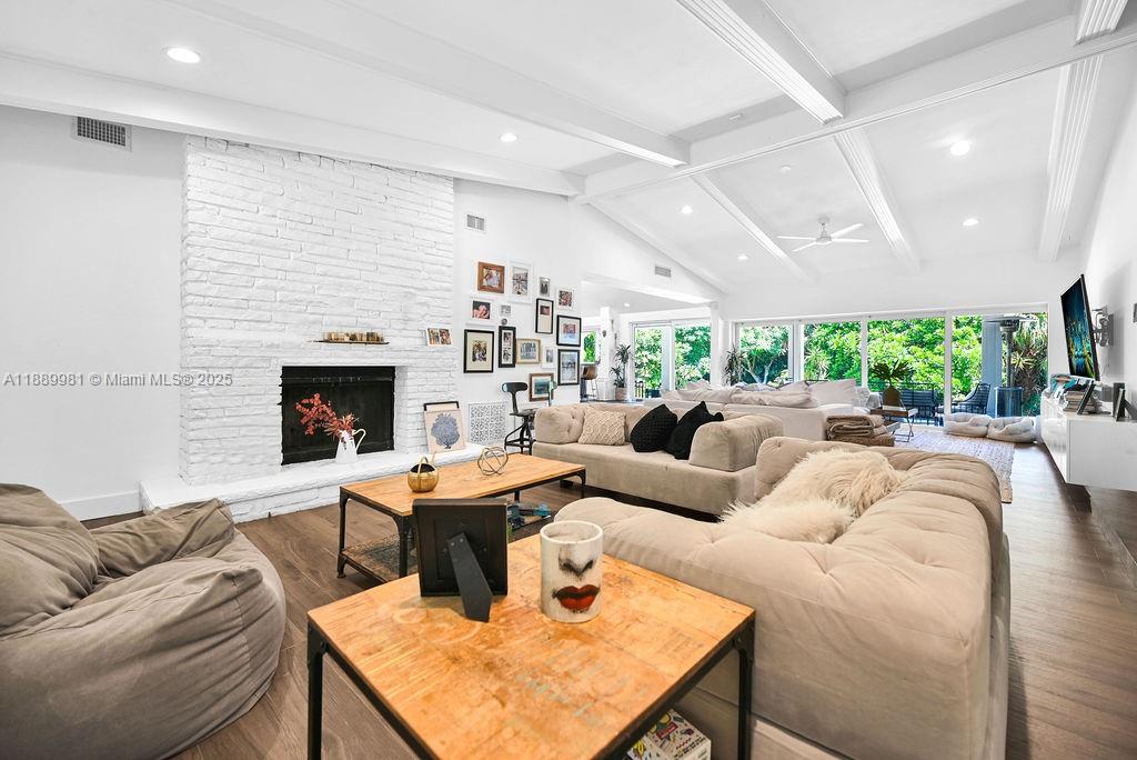 OLD CUTLER VILLAS - Residential