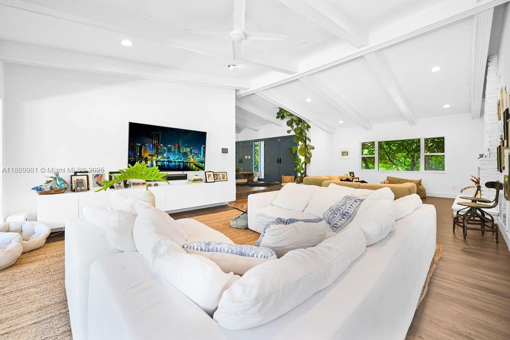 OLD CUTLER VILLAS - Residential