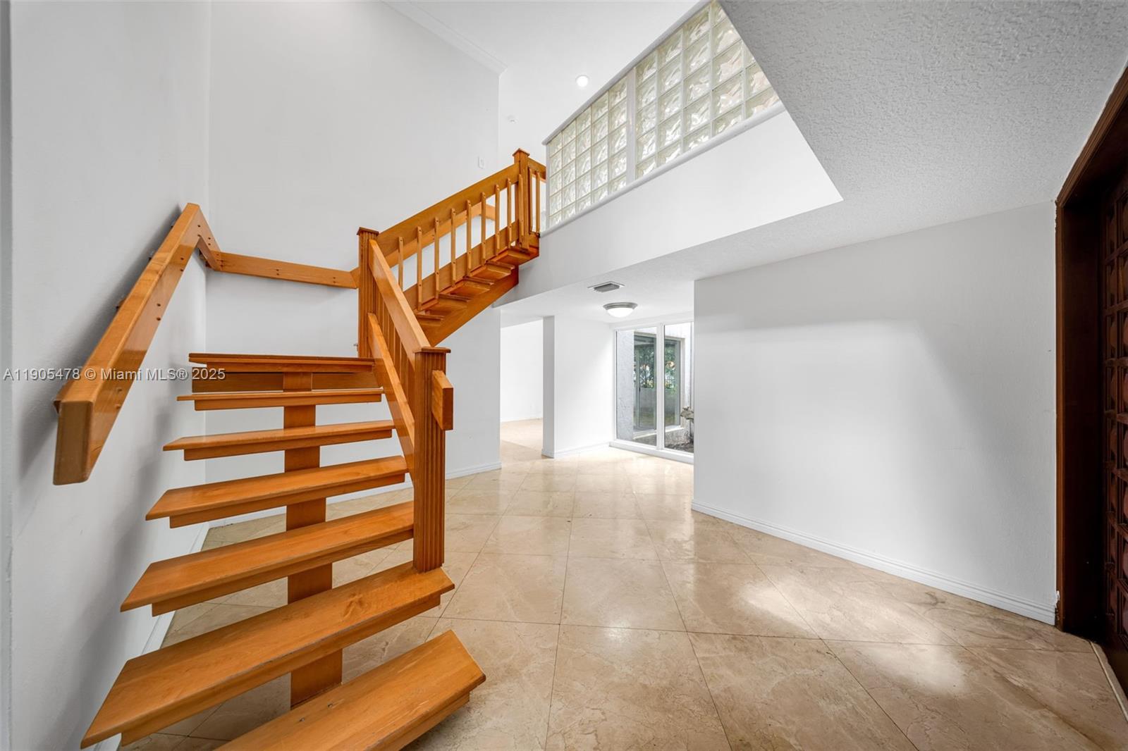 C GAB COUNTRY CLUB SEC 5 - Residential Lease