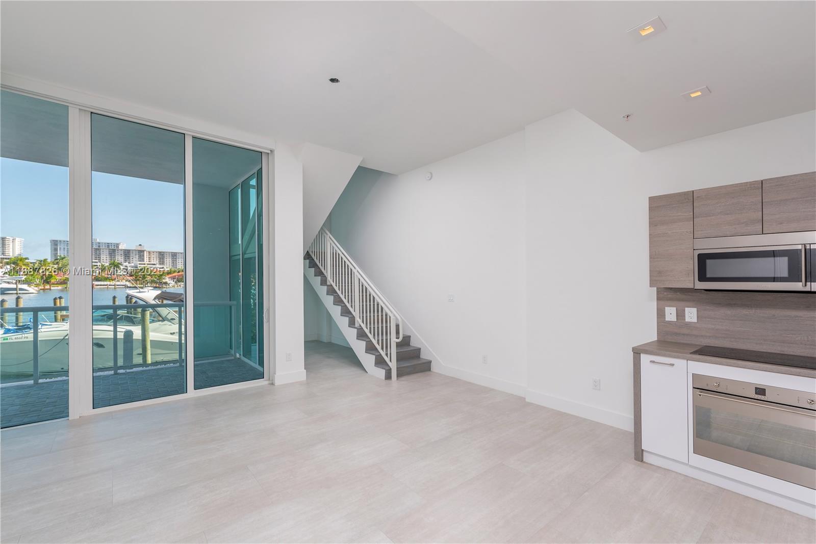 400 SUNNY ISLES CONDO EAST - Residential Lease