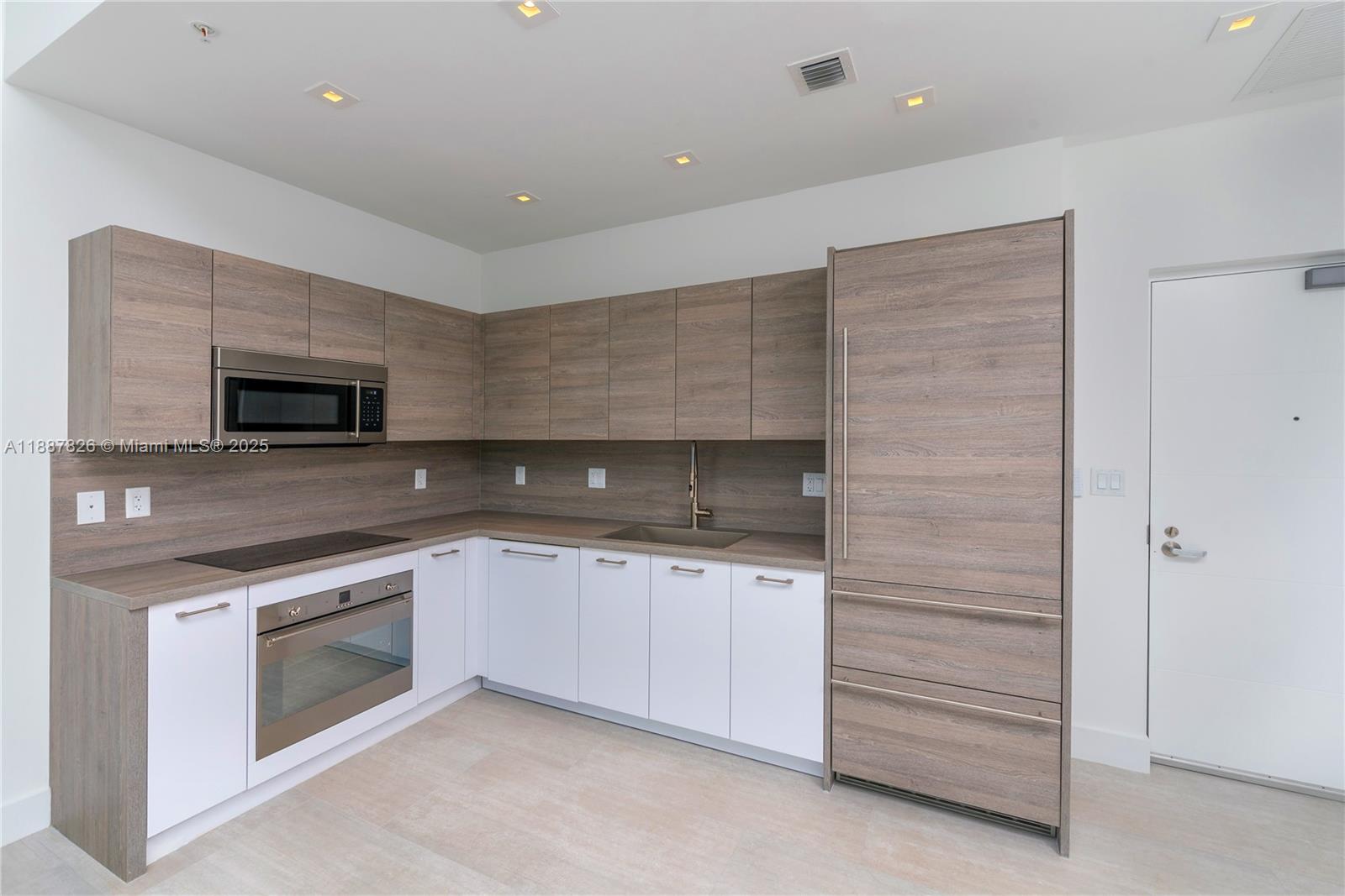 400 SUNNY ISLES CONDO EAST - Residential Lease