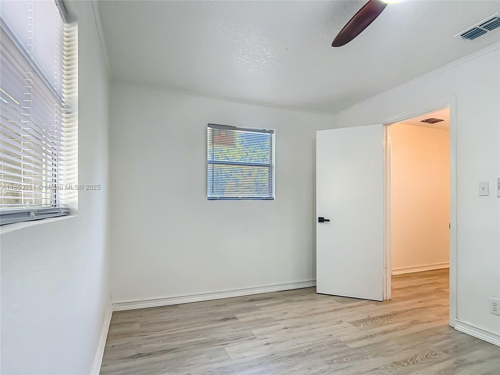 LAKE SHORE - Residential