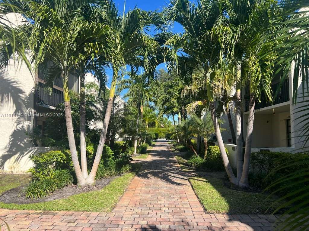 VIZCAYA GARDENS CONDOMINI - Residential