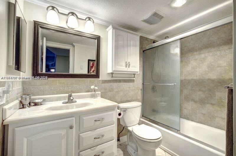 POMPANO PLACE CONDO - Residential Lease