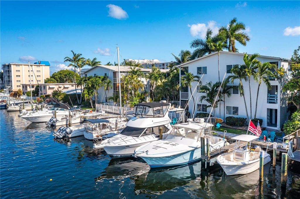 Photo of 1535 SE 15th St #309, Fort Lauderdale, FL 33316 (MLS # A11540809)