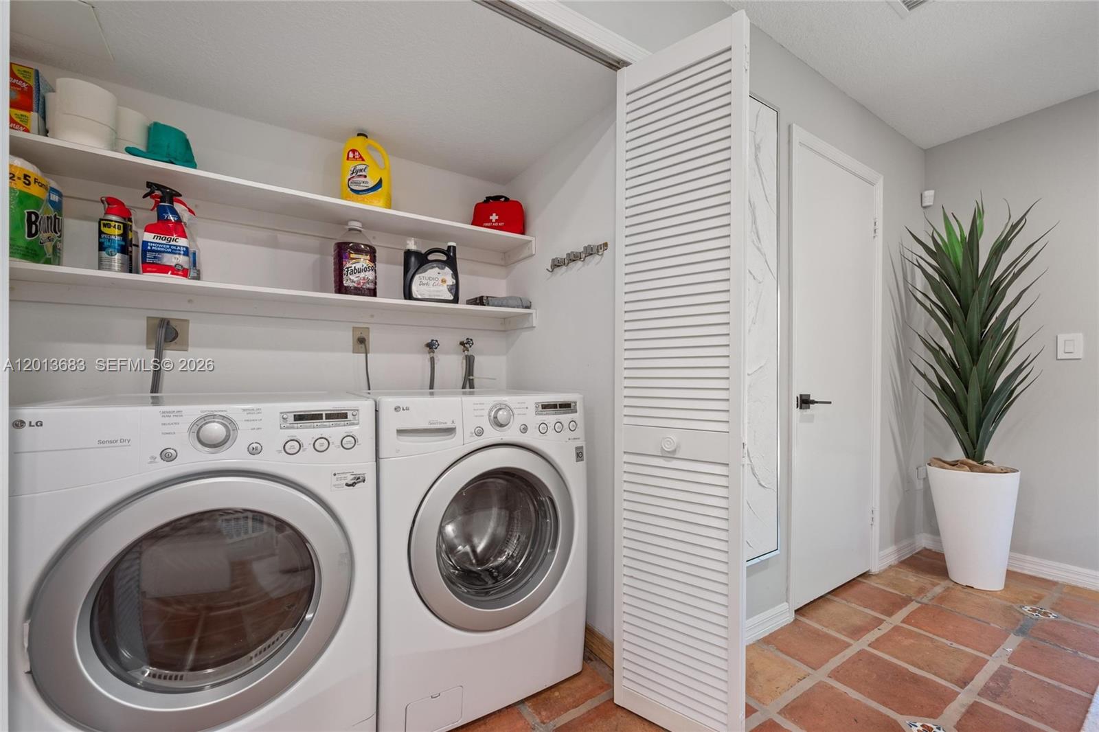 TANGERINE SUB - Residential Lease