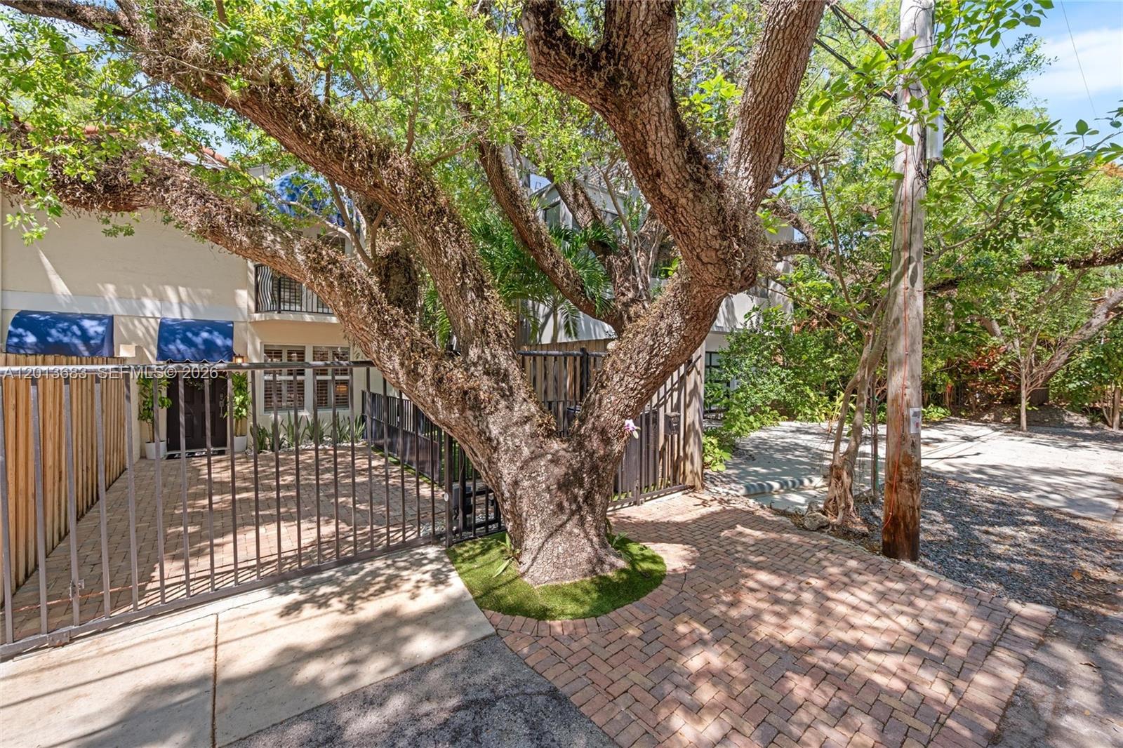 TANGERINE SUB - Residential Lease