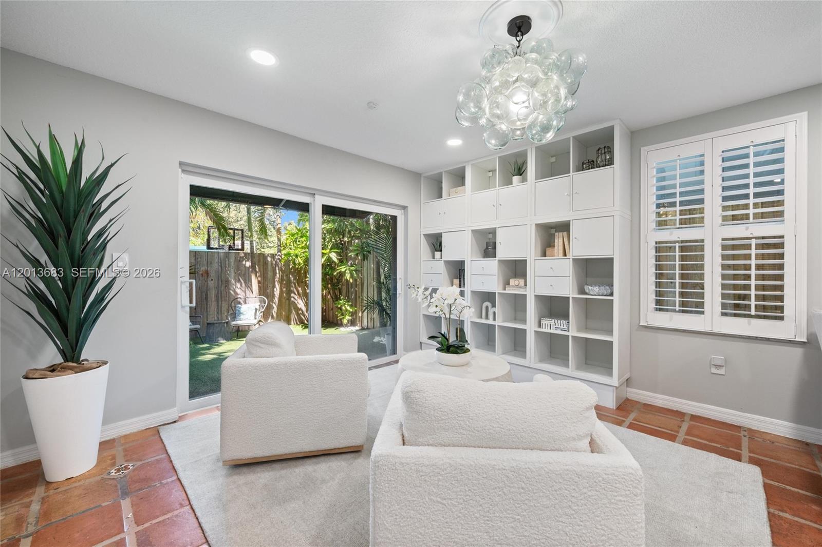 TANGERINE SUB - Residential Lease