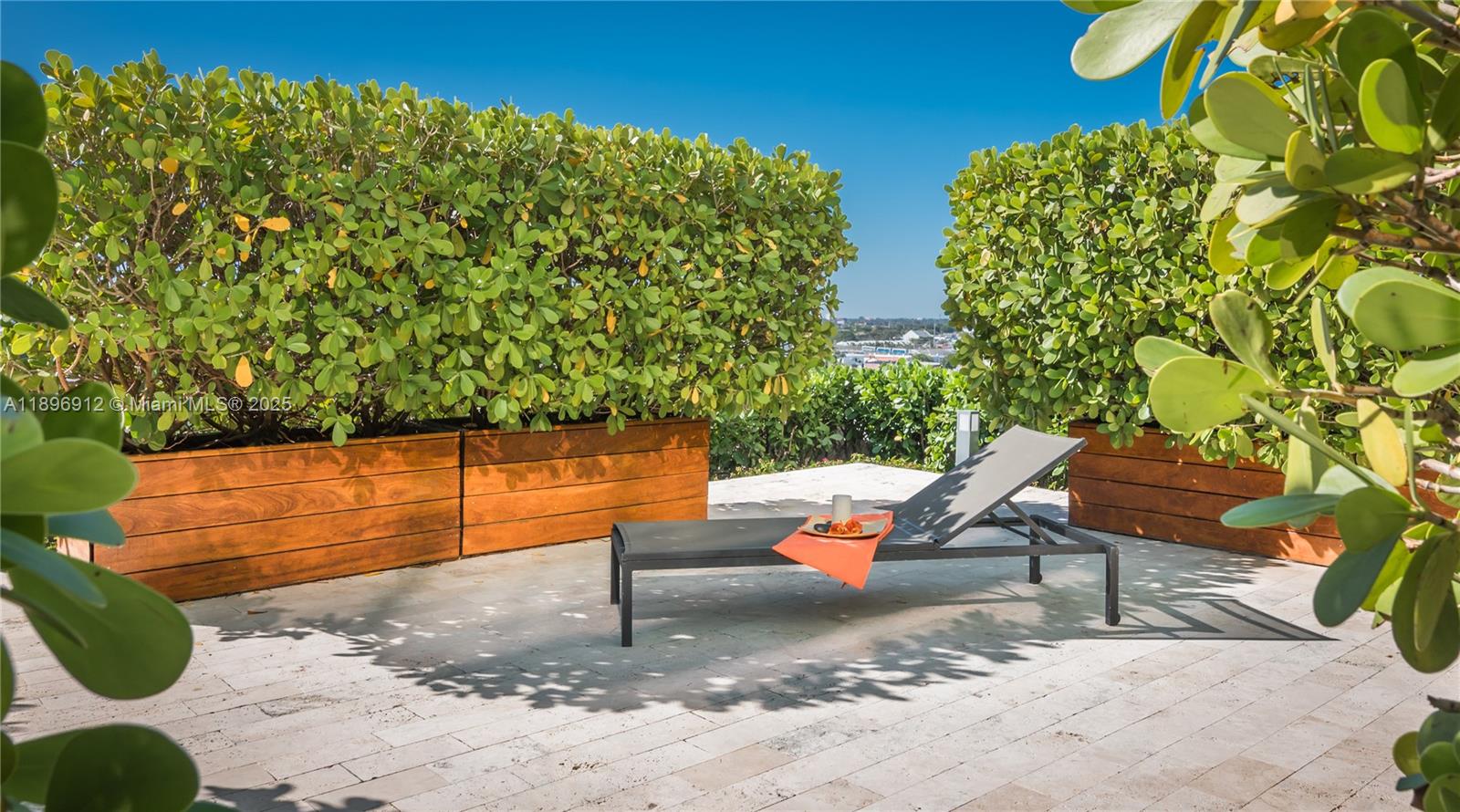 TEN MUSEUM PK RESIDENTIAL - Residential