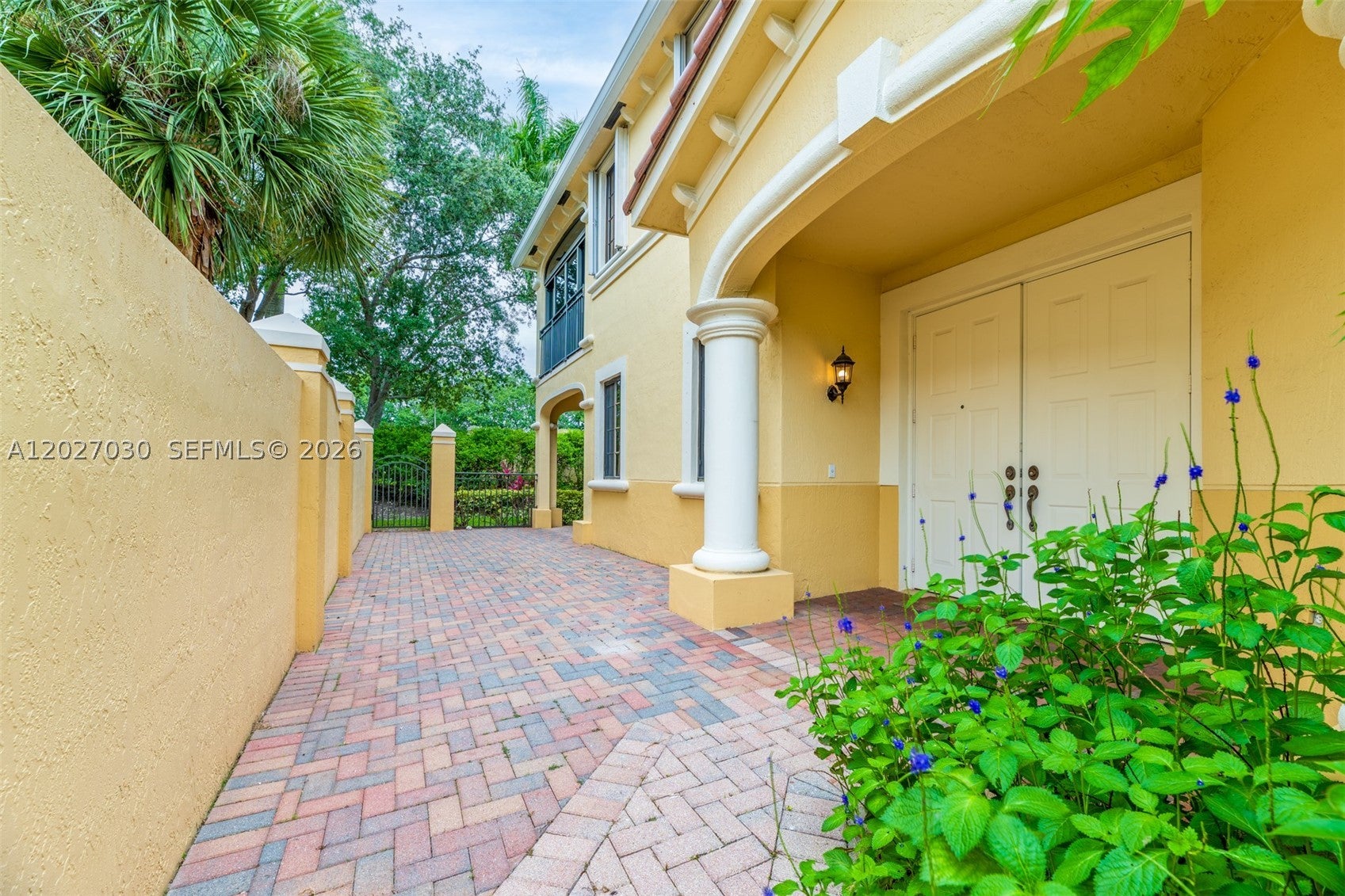 1695 Passion Vine Cir 221, Weston FL 33326