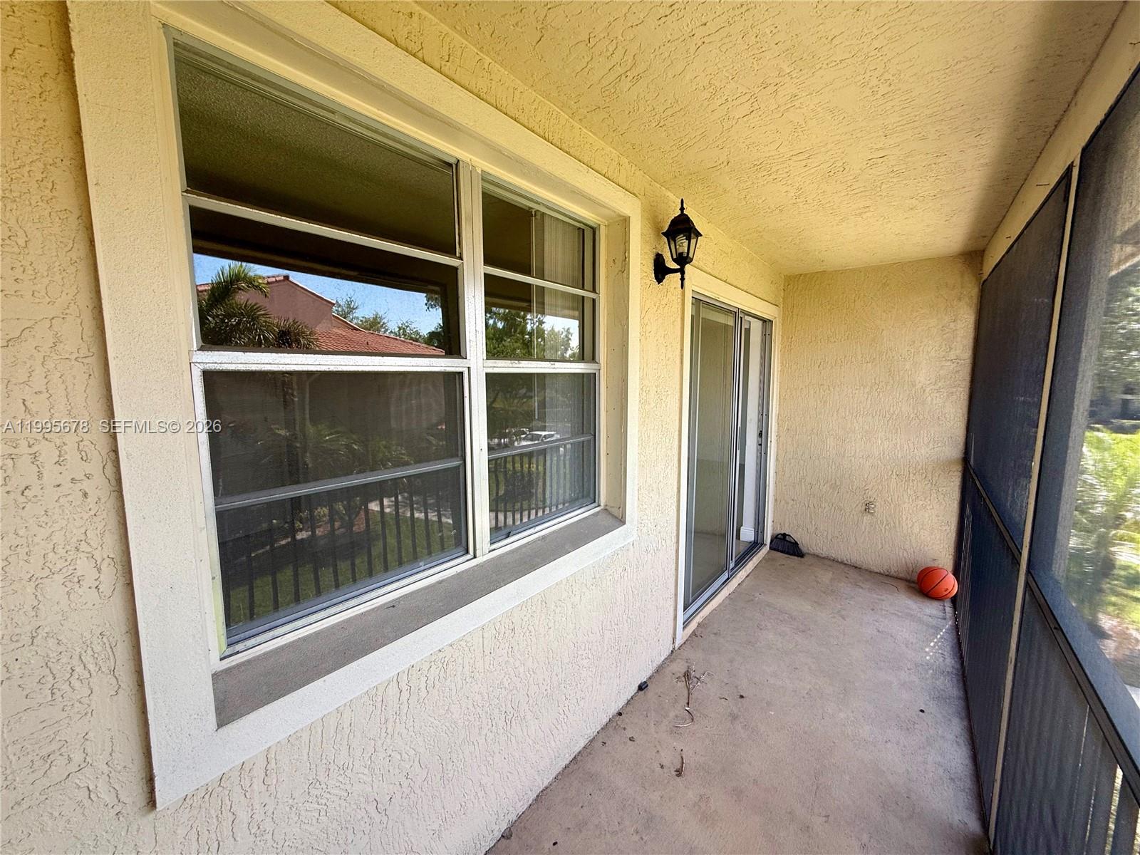 ROYAL POINCIANA CONDO - Residential Lease