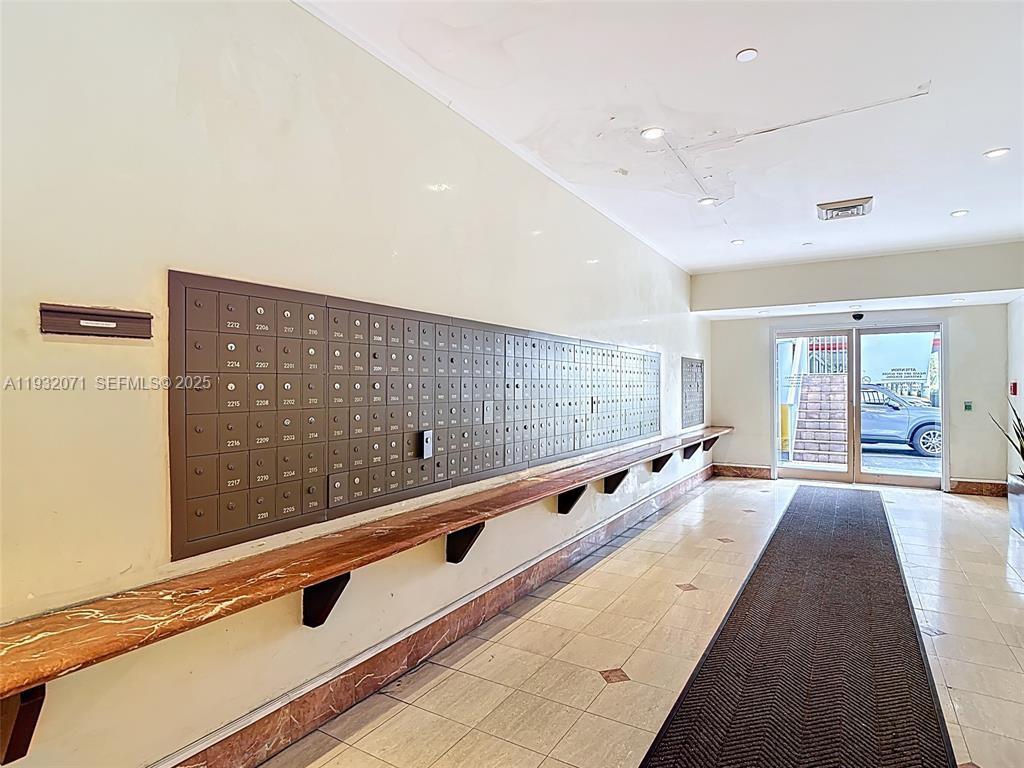 ADMIRALS PORT CONDO-EAST - Residential