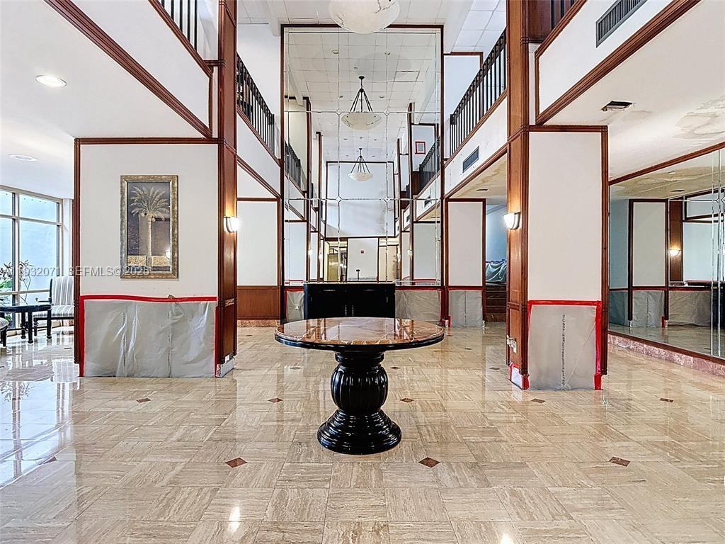 ADMIRALS PORT CONDO-EAST - Residential