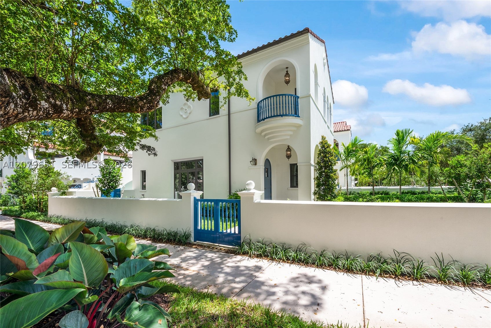 550 Malaga Ave Villa 1