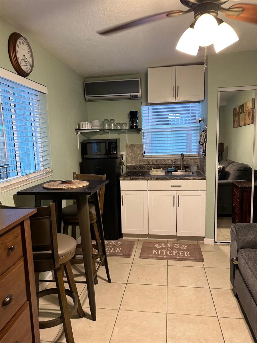 6018 Plunkett St 1, Hollywood, Broward County, Florida - 1 Bathrooms - 