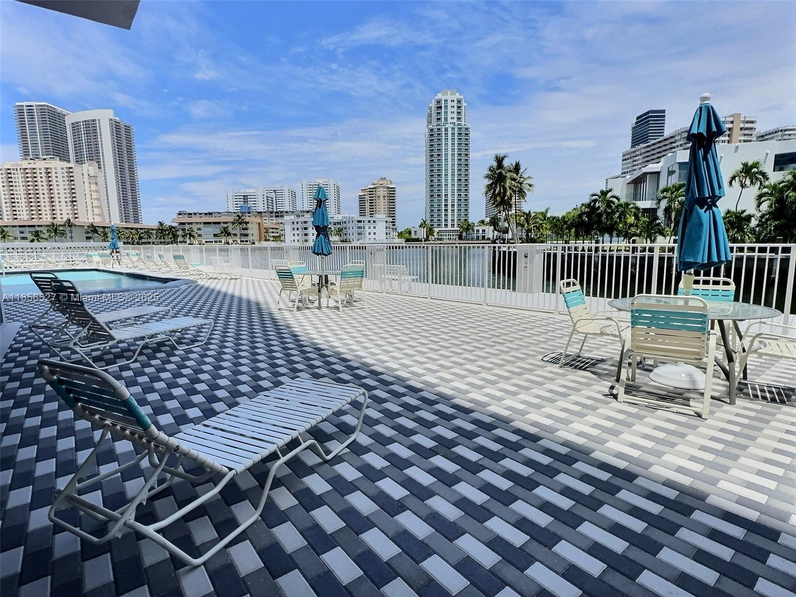 GOLDEN SURF TOWERS CONDO - Residential