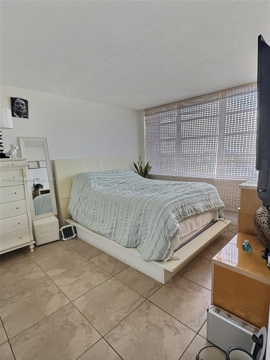 GOLDEN SURF TOWERS CONDO - Residential