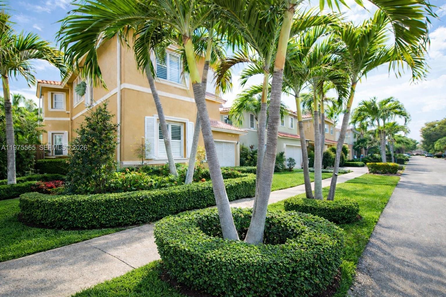 SUNFLOWER AT THE HAMMOCKS - Residential