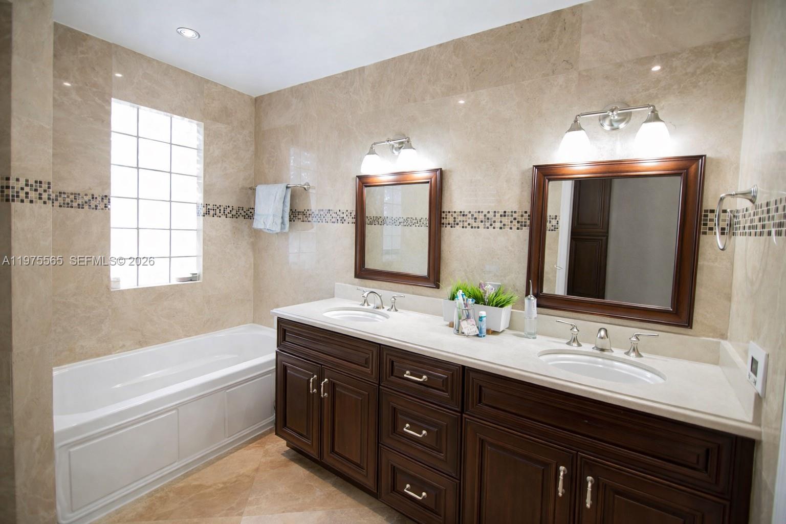 SUNFLOWER AT THE HAMMOCKS - Residential