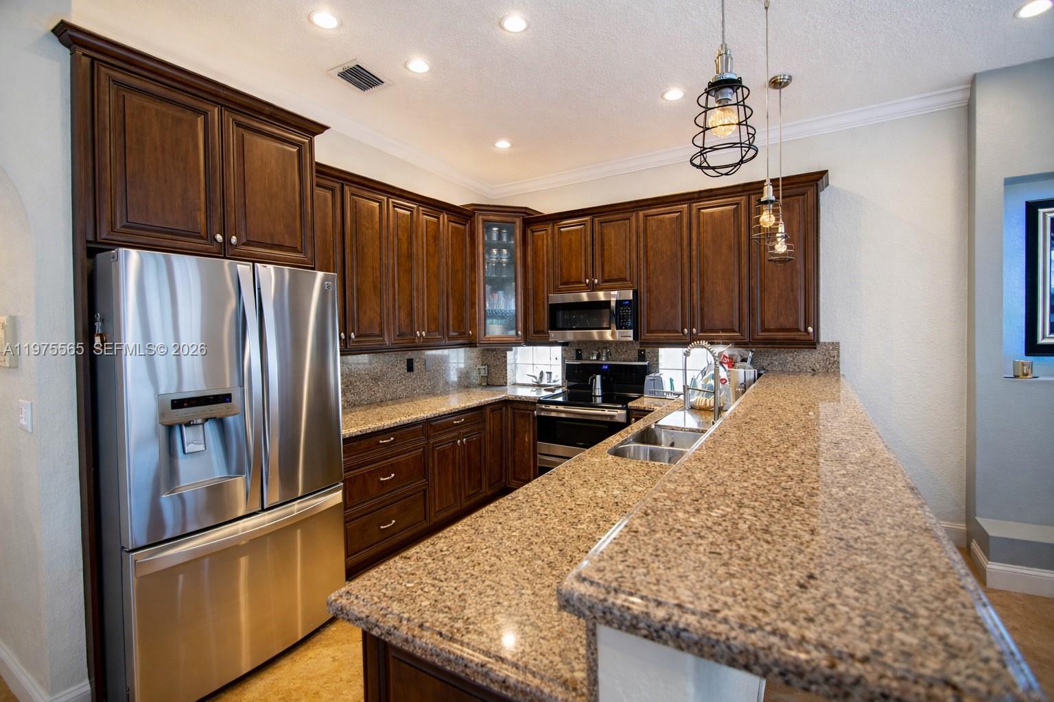 SUNFLOWER AT THE HAMMOCKS - Residential