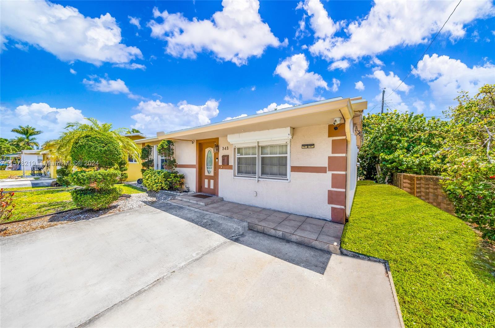 COLLEGE TRACT 2ND ADD - Residential