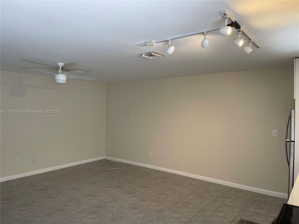 Photo of 614 NW 2nd St #B, Delray Beach, FL 33444 (MLS # A11778749)