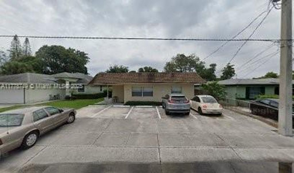 Photo of 614 NW 2nd St #B, Delray Beach, FL 33444 (MLS # A11778749)