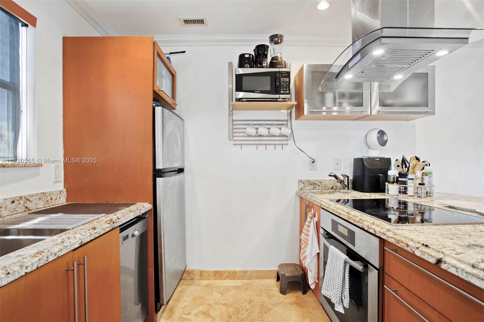 798 Crandon Blvd 37-C