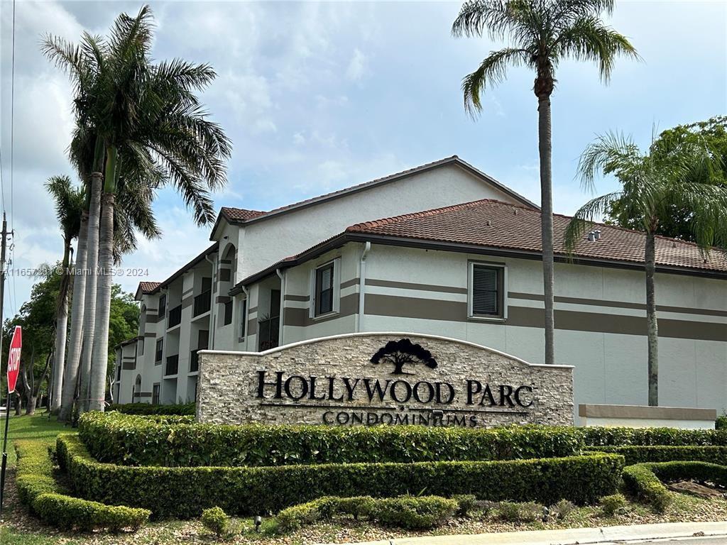 HOLLYWOOD PARC CONDOMINIU - Residential