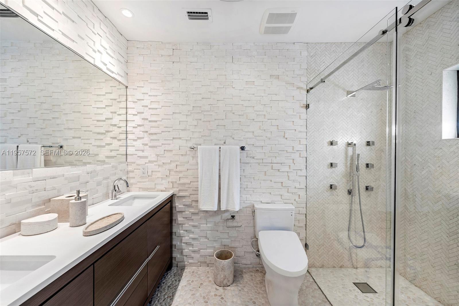 OLD CUTLER BAY SEC 1 - Residential Lease