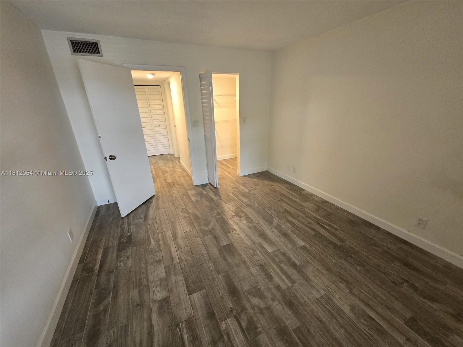 CASA DEL RIO CONDO - Residential Lease