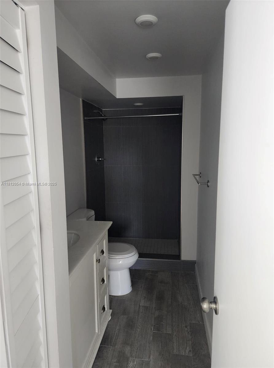 CASA DEL RIO CONDO - Residential Lease