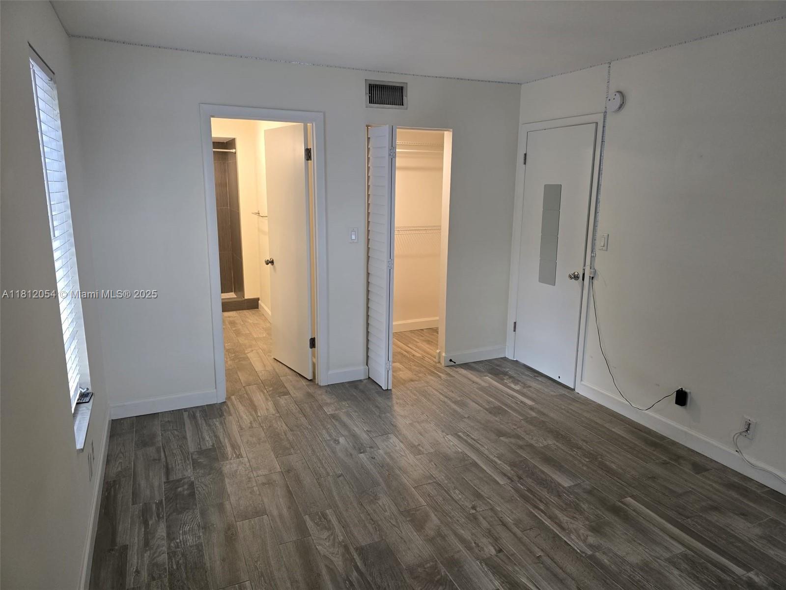 CASA DEL RIO CONDO - Residential Lease