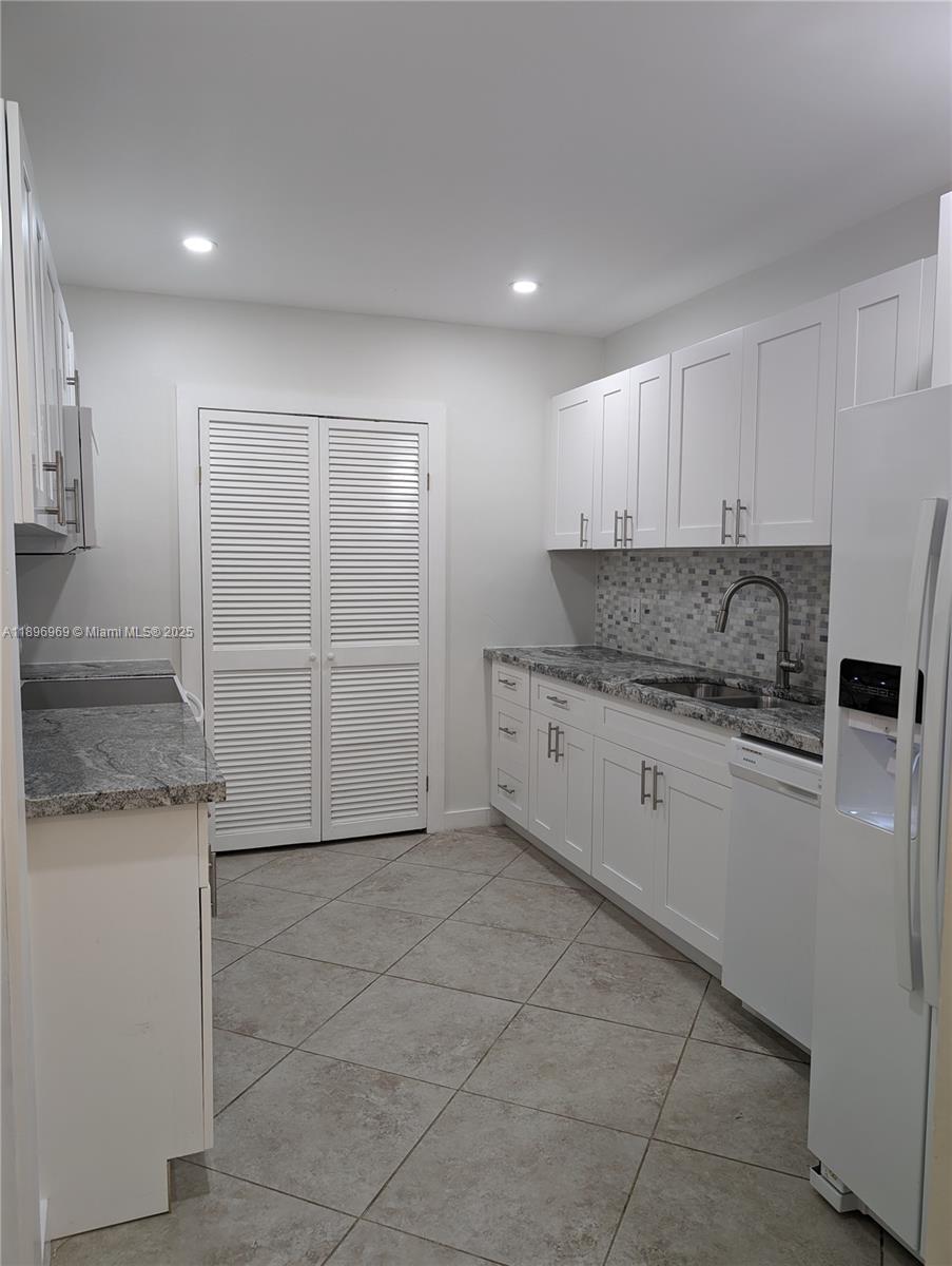 CG RIVIERA SEC 3 REV - Residential Lease