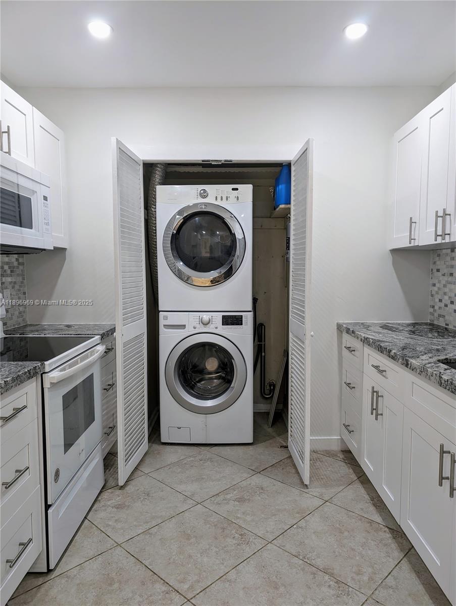 CG RIVIERA SEC 3 REV - Residential Lease