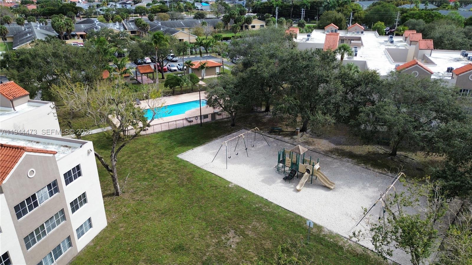 MIRASSOU CONDO - Residential