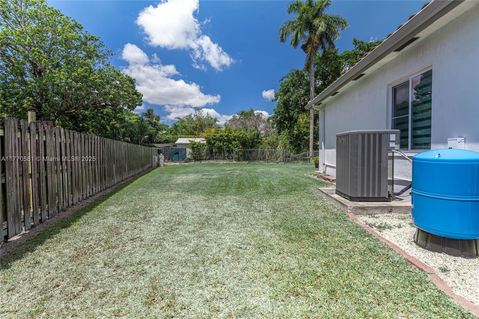 OLD COUNTRY ROAD ESTATES - Residential