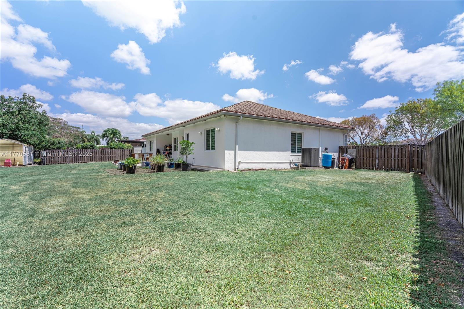 OLD COUNTRY ROAD ESTATES - Residential