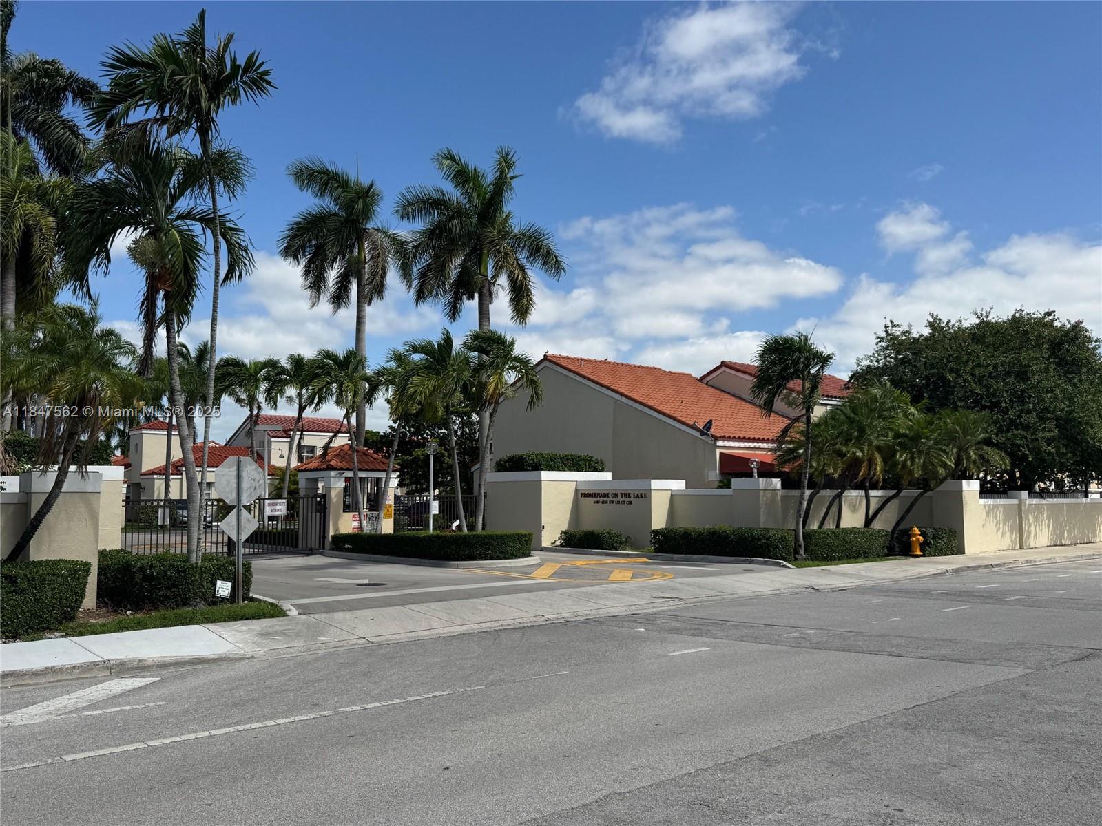 For Rent: Renovated 2-Bedroom Villa in Kendall
Beautifully renovated 2-bedroom, 2-bathroom villa located in the highly sought-after Promenade on the Lake community in Kendall. Enjoy a prime location close to A+ schools, shopping, and dining.
This charming villa features:
2 assigned parking spaces
In-unit washer & dryer for your convenience
A cozy private patio, perfect for relaxing or entertaining
Requirements to Apply:
Completed tenant application (attached)
Copy of valid ID(s)
One month of recent pay stubs
Police report
Serious inquiries only. Please present all offers with the required documents. Quick response from landlord!
Available September 1st, 2025
Contact us today for more information or to schedule a showing!