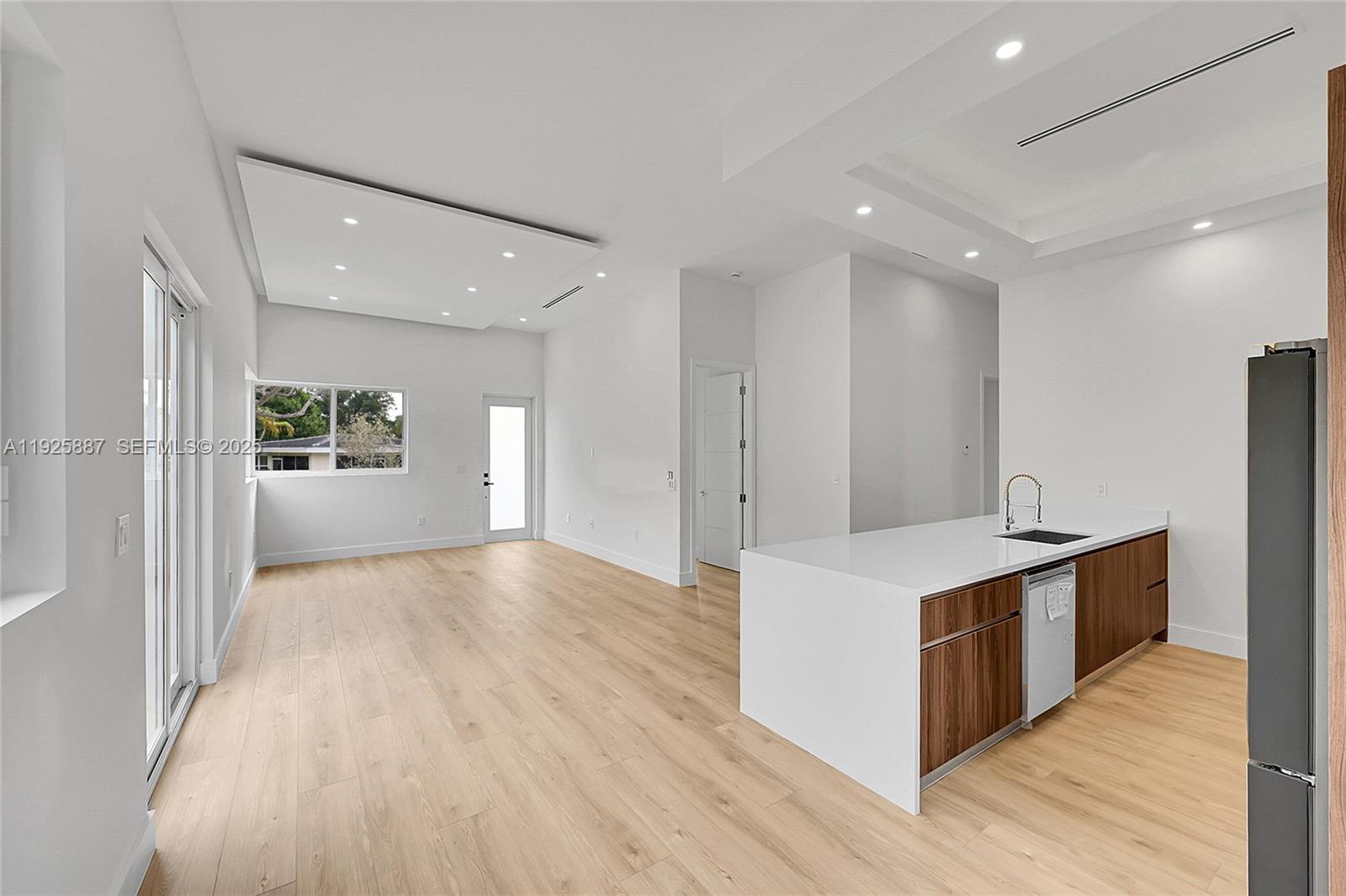 PINE TREE PARK - Residential Lease